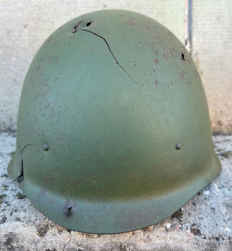 Soviet helmet SSh40 / from Karelia