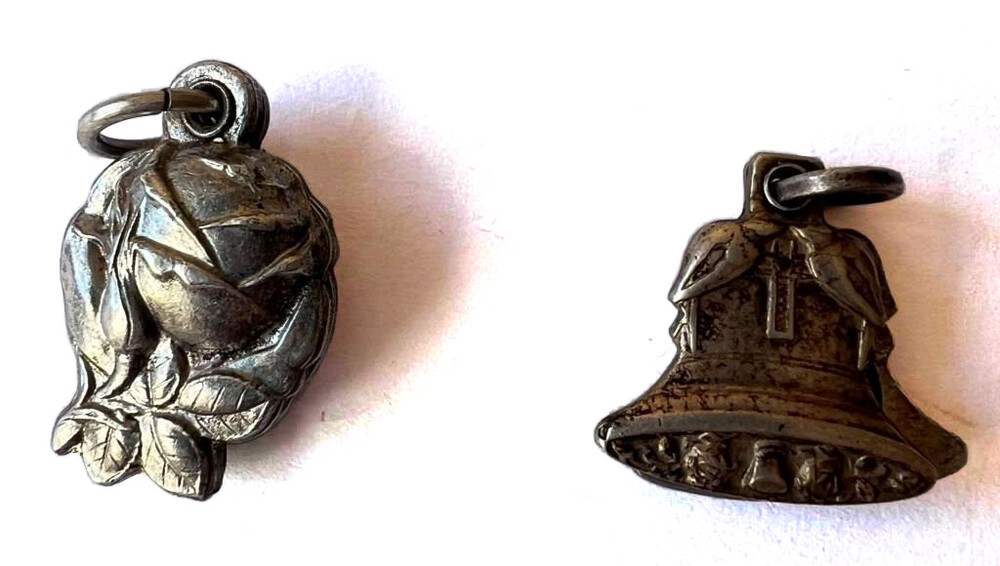 Set of pendants / from Leningrad 