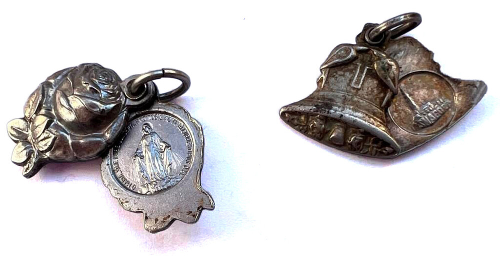 Set of pendants / from Leningrad 