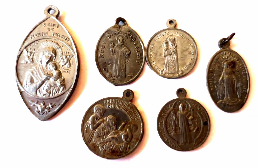 German catholic pendants / from Leningrad 