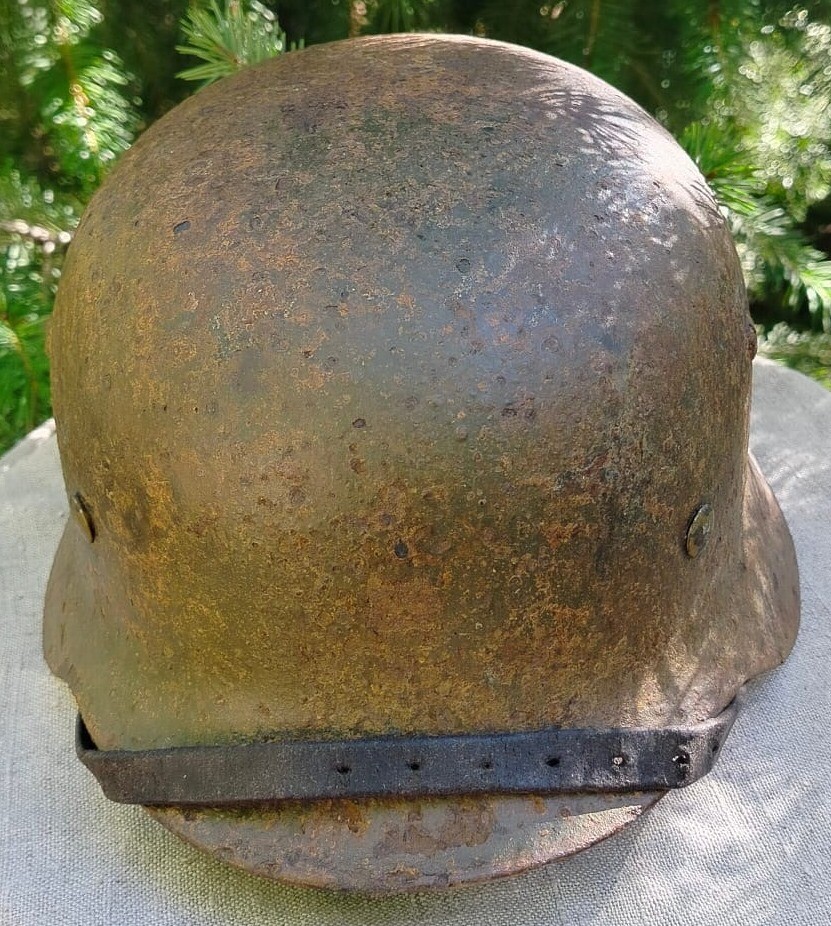 Waffen SS helmet M35 DD / from Novgorod