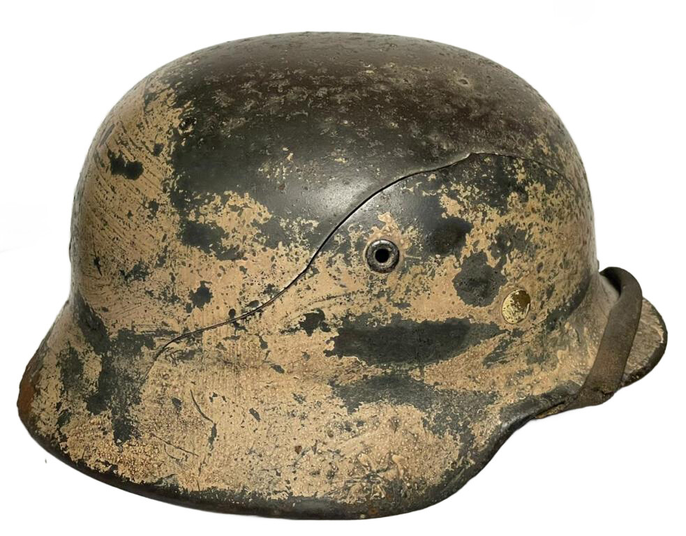 Winter camo German helmet M40 / from Karelia