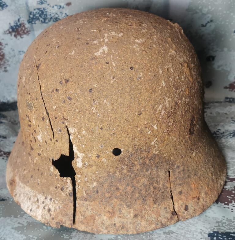 German helmet M40