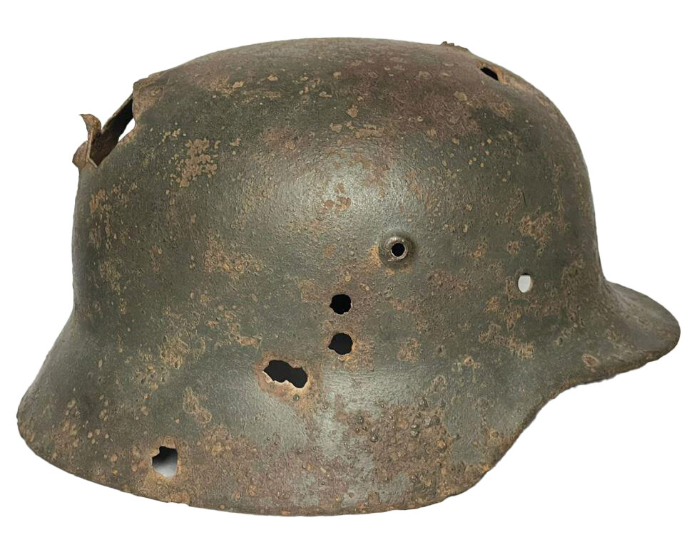 Wehrmacht helmet M40 / from Stalingrad