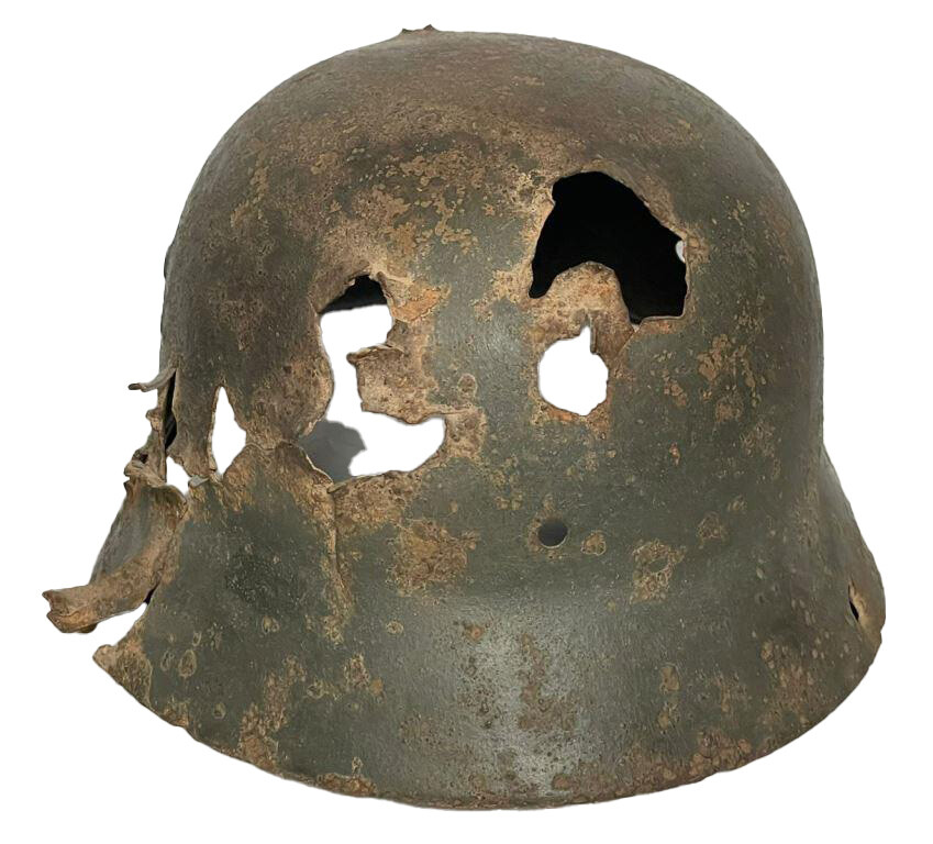 Wehrmacht helmet M40 / from Stalingrad