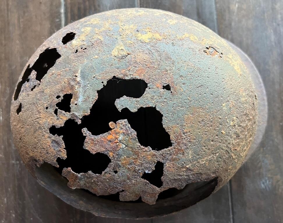 German helmet M40 / from Stalingrad