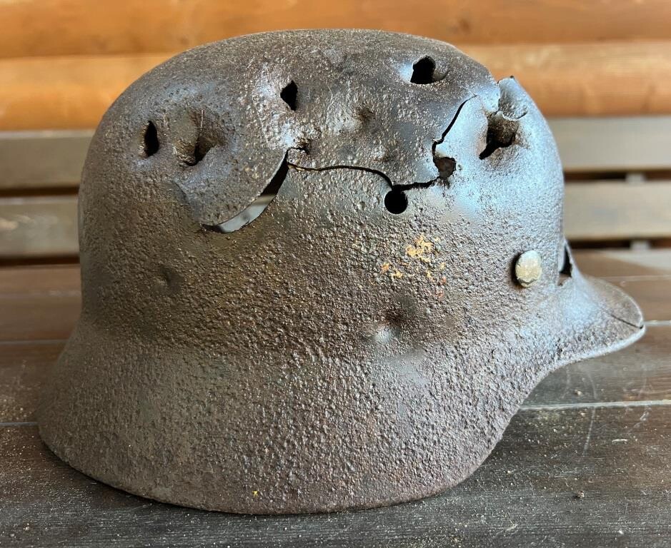 German helmet M35 DD / from Leningrad 