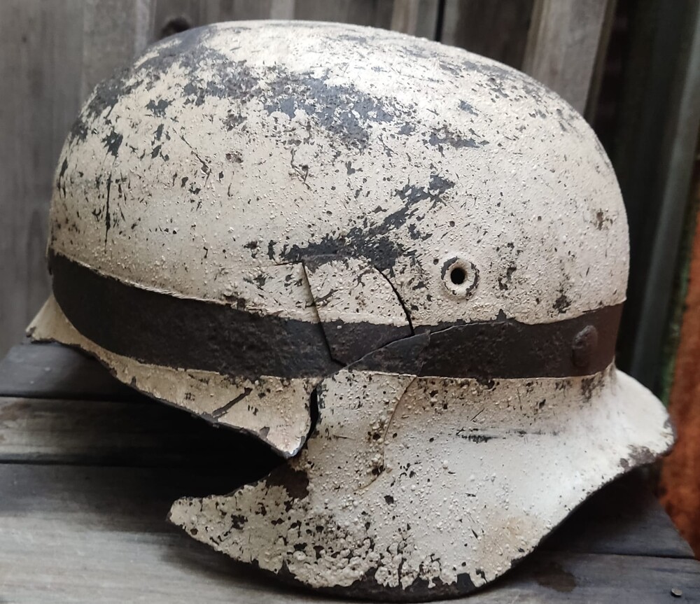 Winter camo Wehrmacht helmet M40 / from Stalingrad