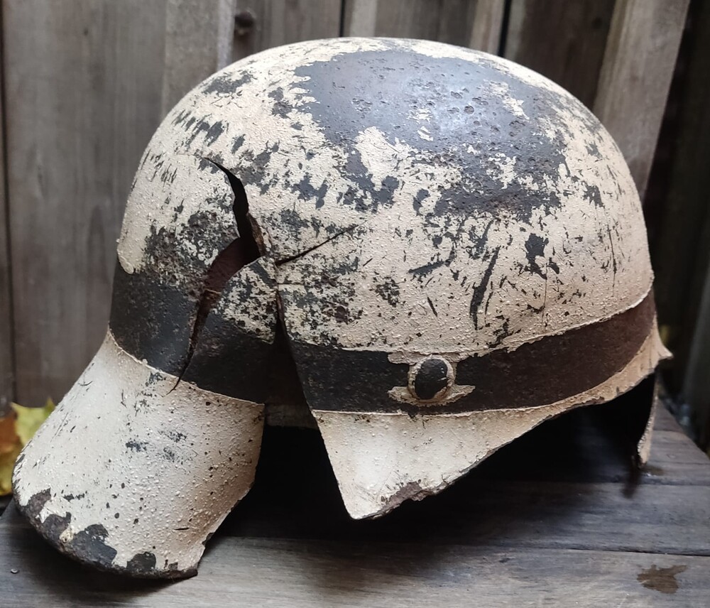 Winter camo Wehrmacht helmet M40 / from Stalingrad