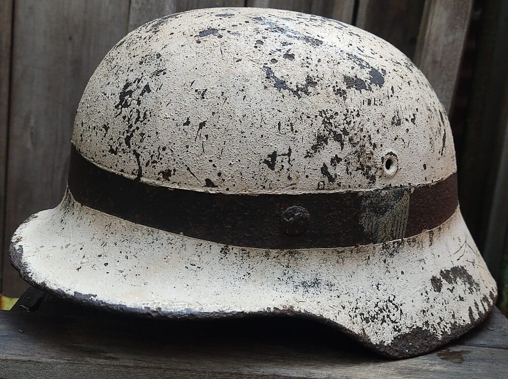 Winter camo Wehrmacht helmet M40 / from Stalingrad