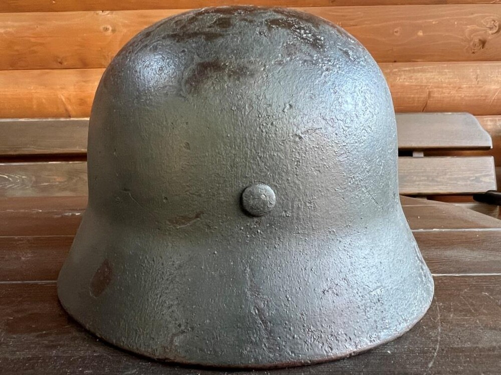 Wehrmacht helmet M40 / from Stalingrad