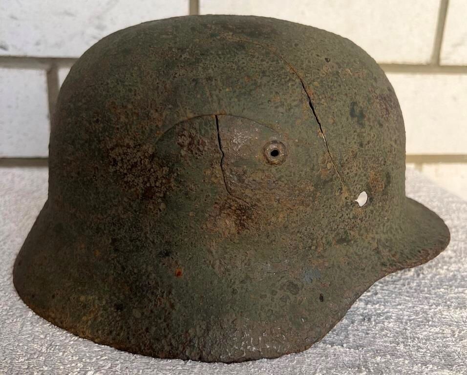 German helmet M35 / from Velikiye Luki