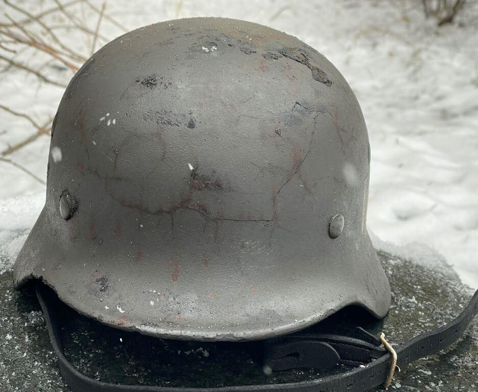 Wehrmacht helmet M40 / from Demyansk