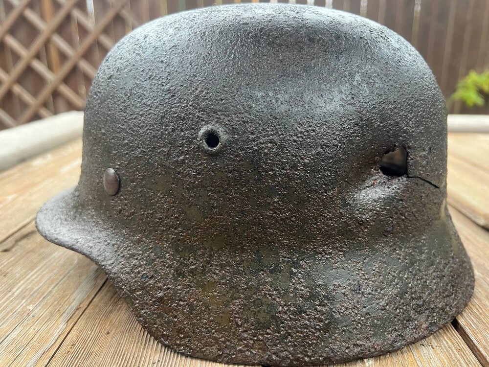 Waffen SS helmet M40 / from Karelia