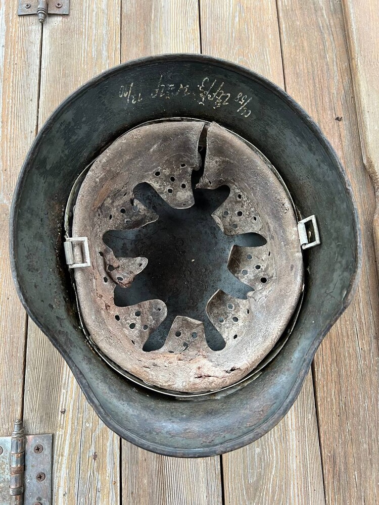 Wehrmacht helmet M35 DD / from Novgorod