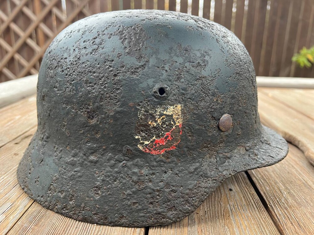 Wehrmacht helmet M35 DD / from Stalingrad