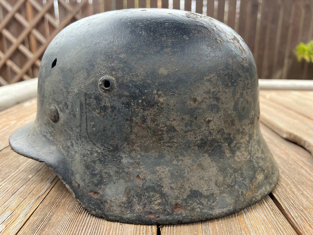 German helmet M35 / from Leningrad