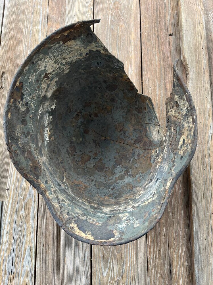 Winter camo German helmet M35 / from Konigsberg