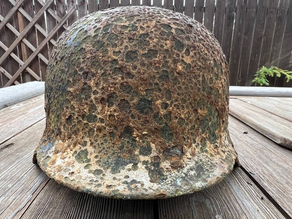 German helmet M35 / from Leningrad