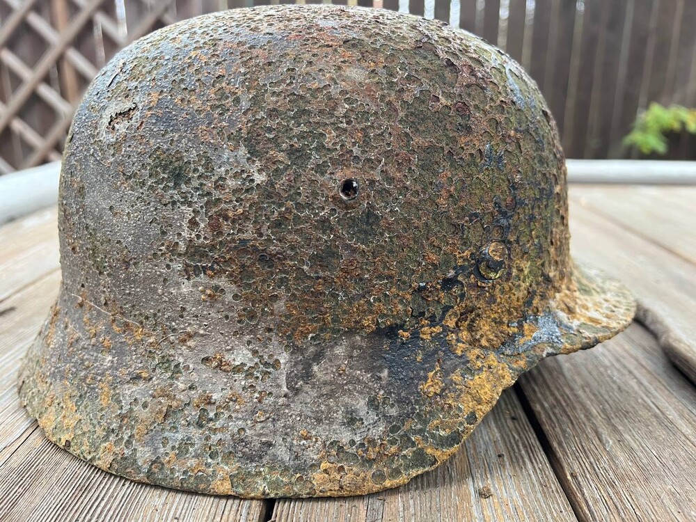 German helmet M35 / from Leningrad