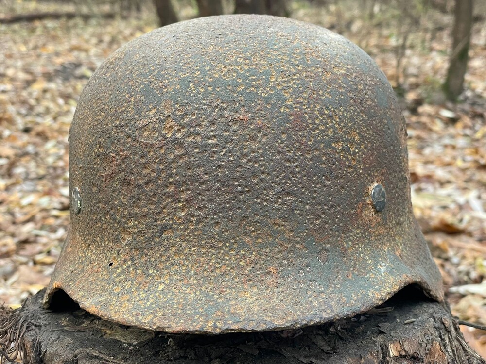 Wehrmacht helmet M40 / from Leningrad