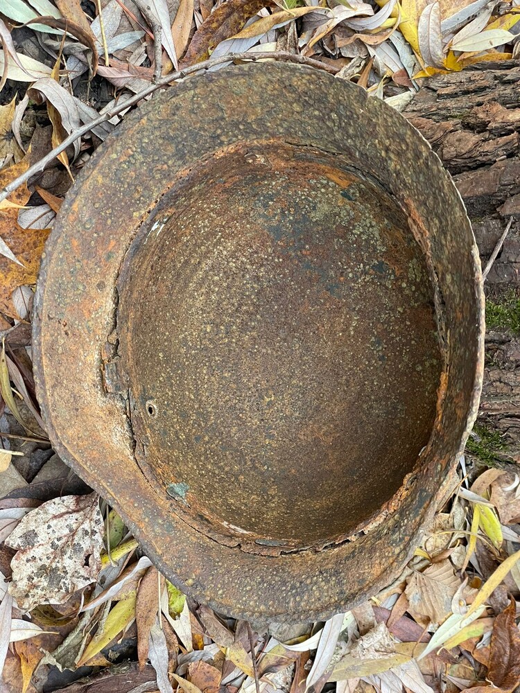 Wehrmacht helmet M40 / from Leningrad