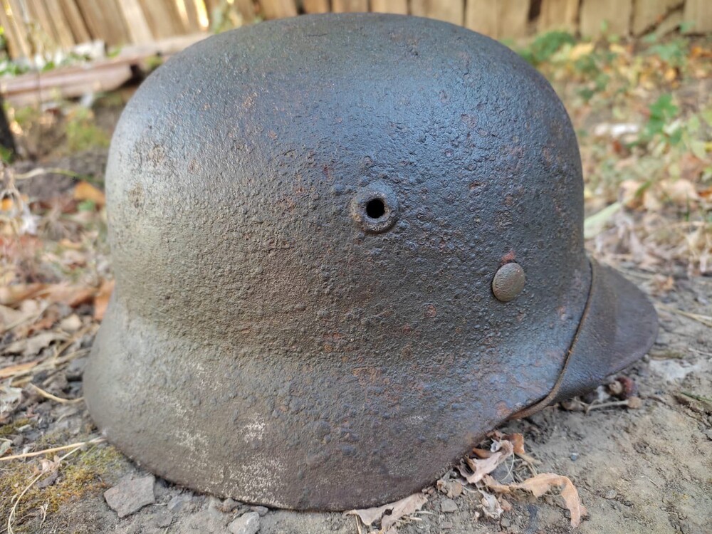 Luftwaffe helmet M40 / from Stalingrad