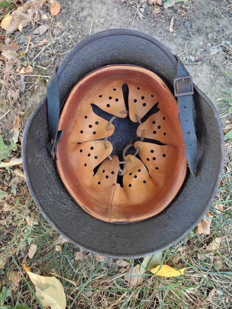 Luftwaffe helmet M40 / from Stalingrad