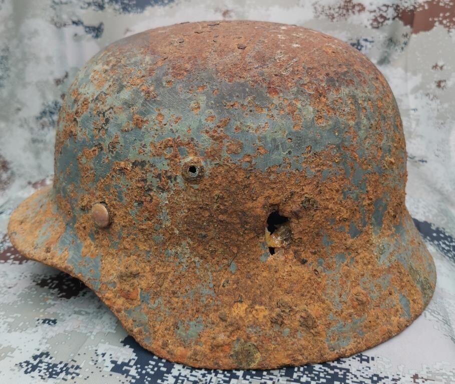 German helmet M35 DD / from Kursk