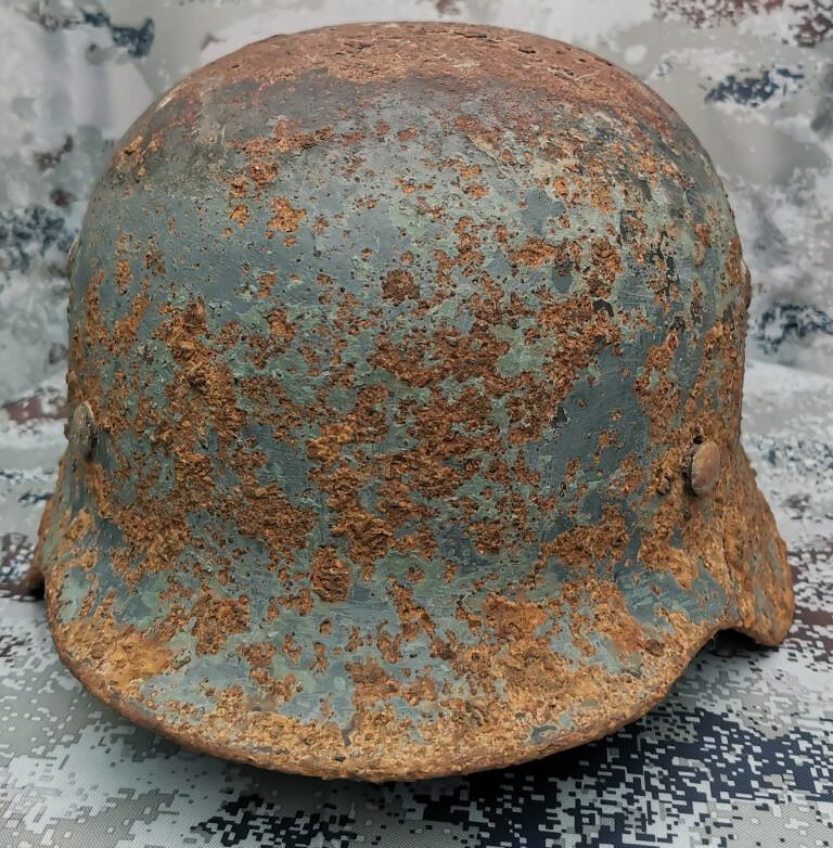 German helmet M35 DD / from Kursk