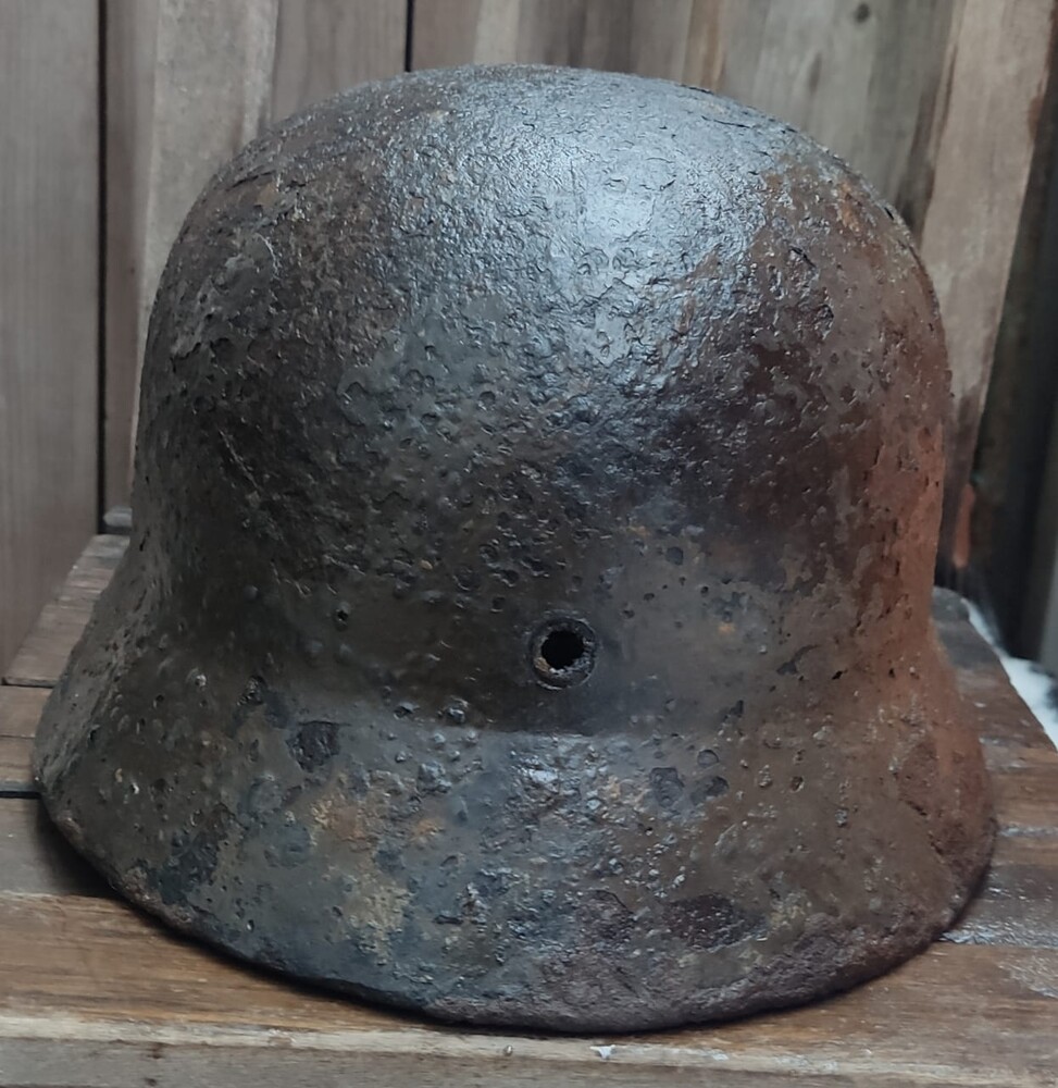 Wehrmacht helmet M35 DD / from Leningrad