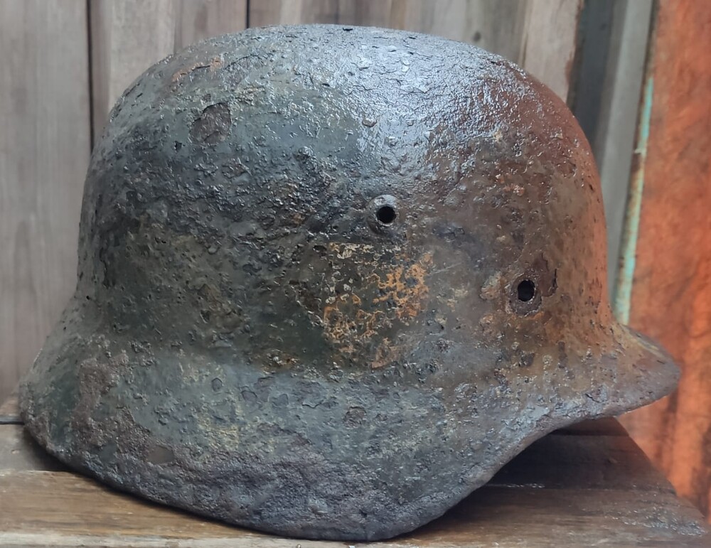 Wehrmacht helmet M35 DD / from Leningrad