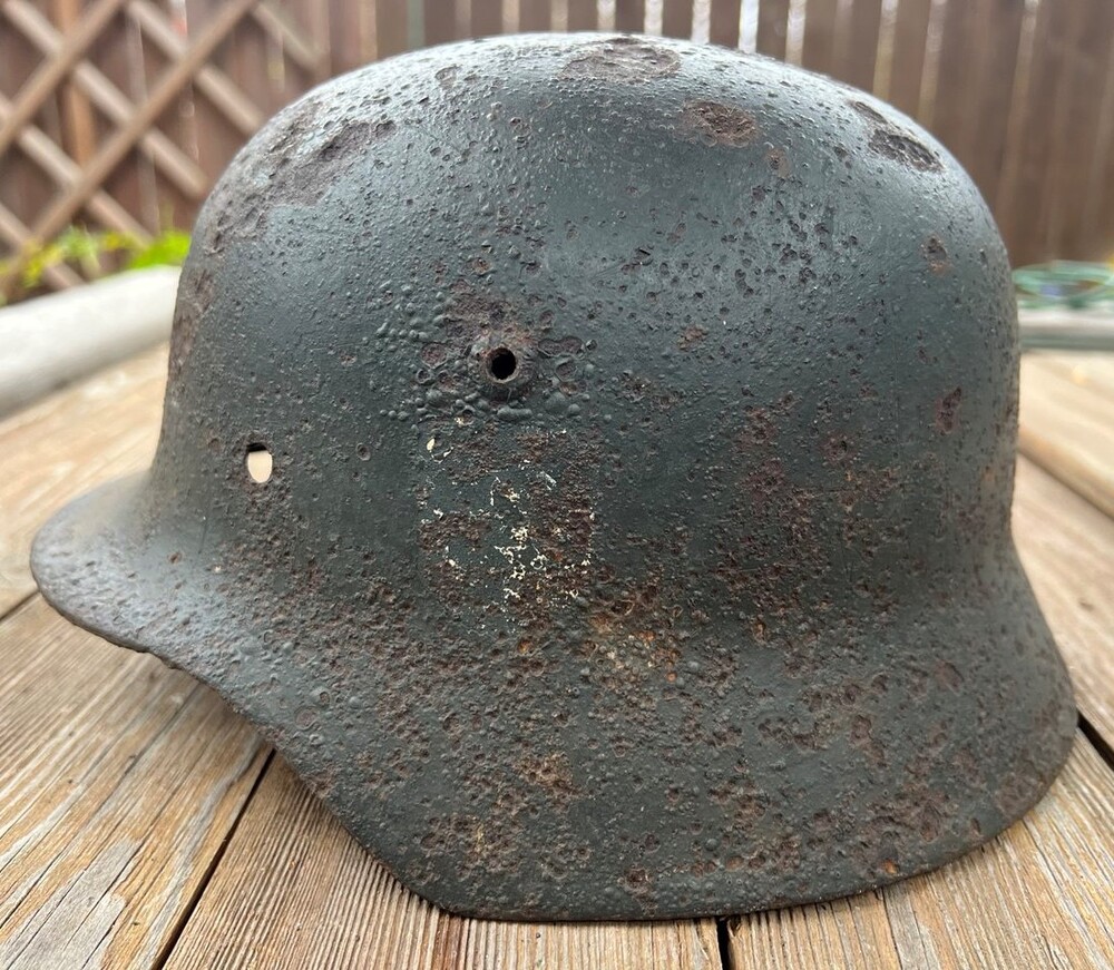 German helmet M35 / from Leningrad