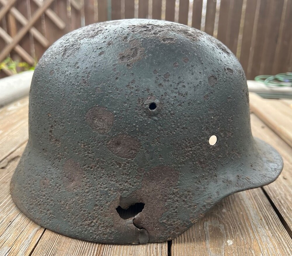 German helmet M35 / from Leningrad