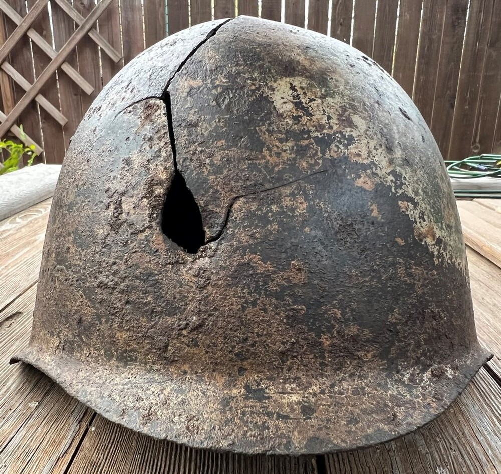 Soviet helmet SSh39 / from Stalingrad