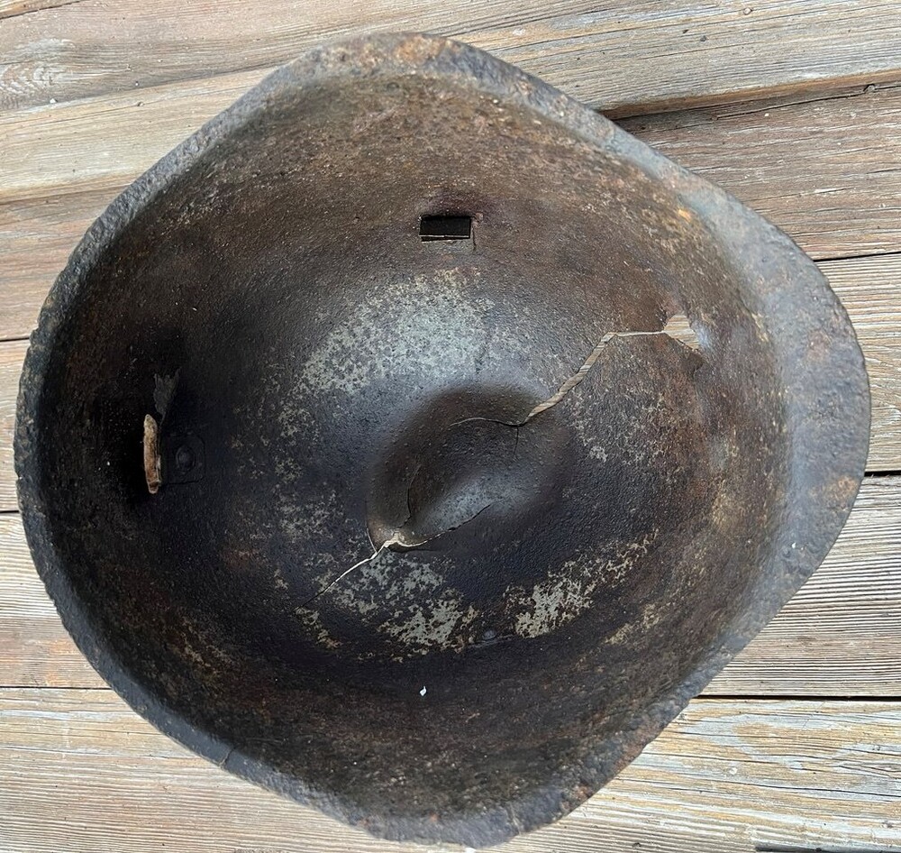 Soviet helmet SSh39 / from Stalingrad