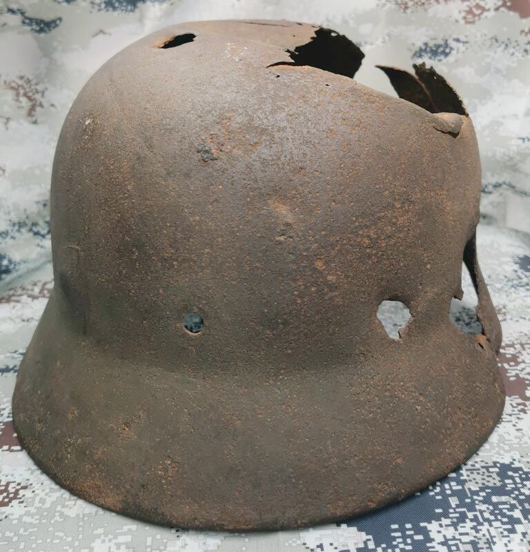 German helmet M40 / from Stalingrad