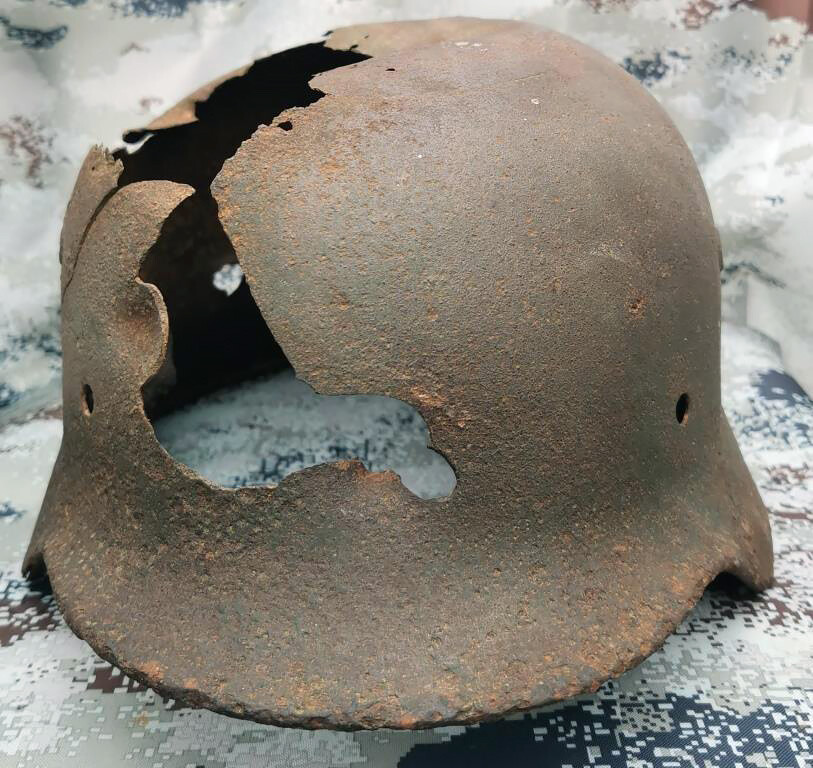 German helmet M40 / from Stalingrad