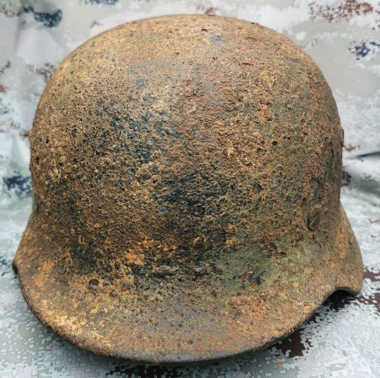 Luftwaffe helmet M35 DD / from Stalingrad