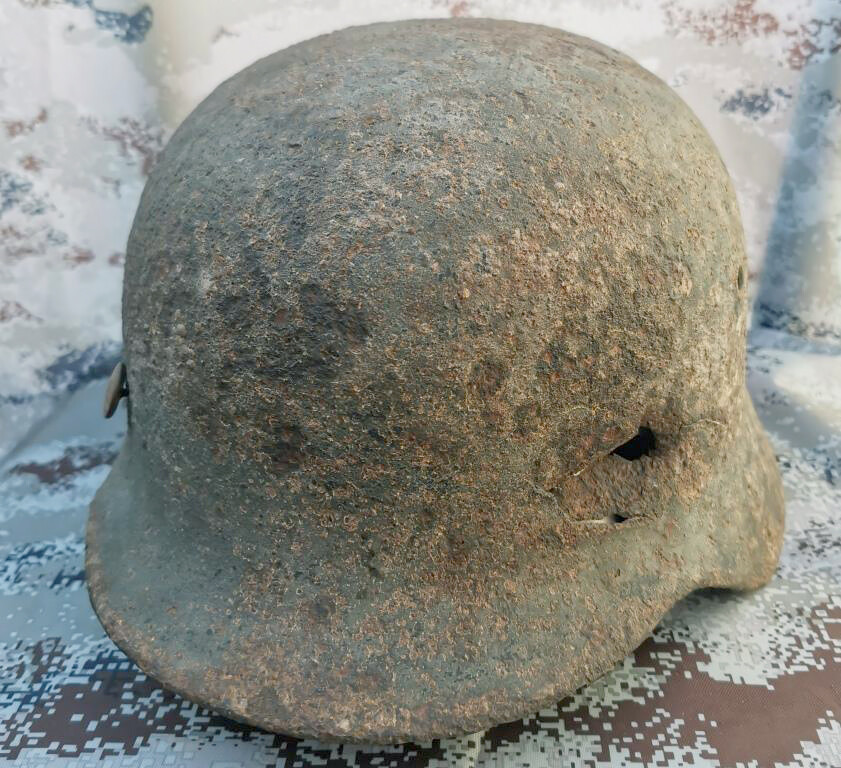 German helmet M40 / from Stalingrad