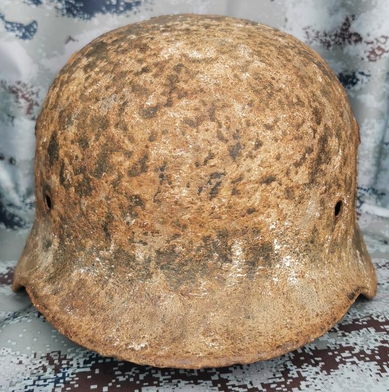 Wehrmacht helmet M40 / from Stalingrad