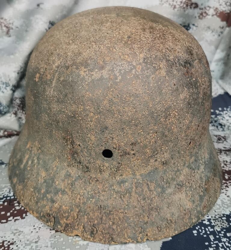 Wehrmacht helmet M40 / from Stalingrad