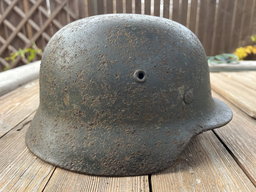 Wehrmacht helmet M40 / from Stalingrad