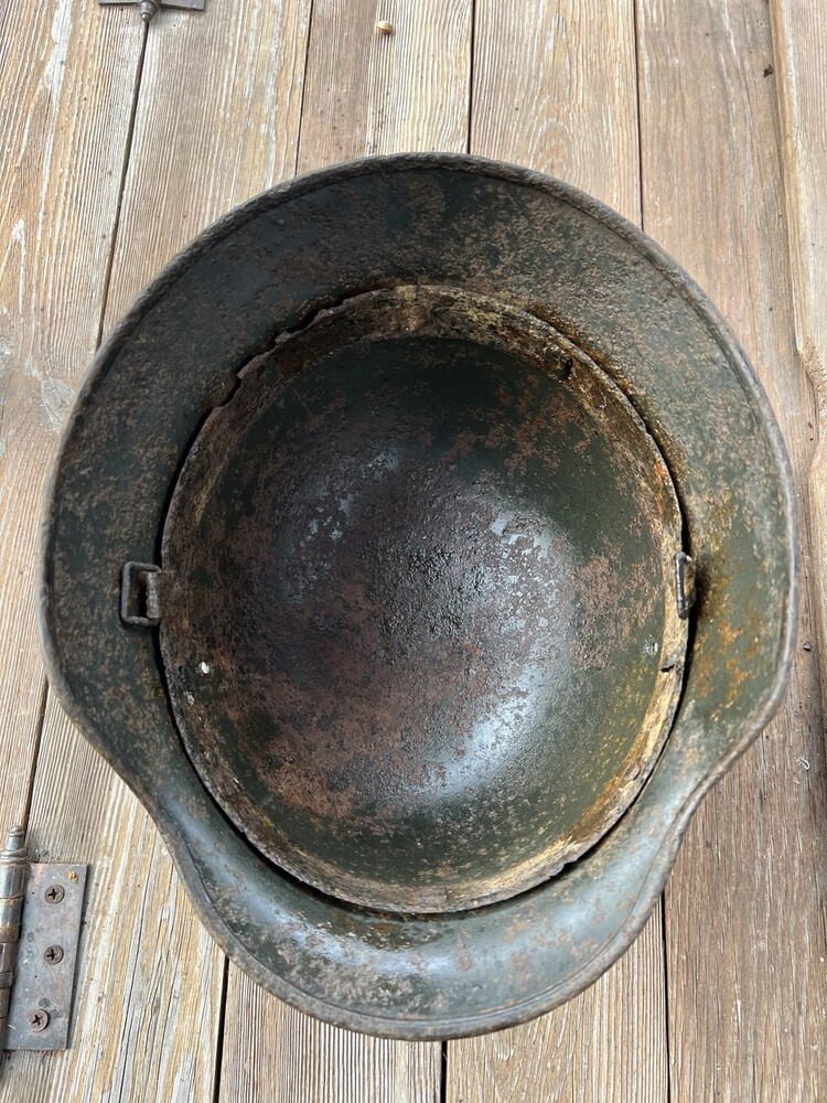 Wehrmacht helmet M40 / from Stalingrad