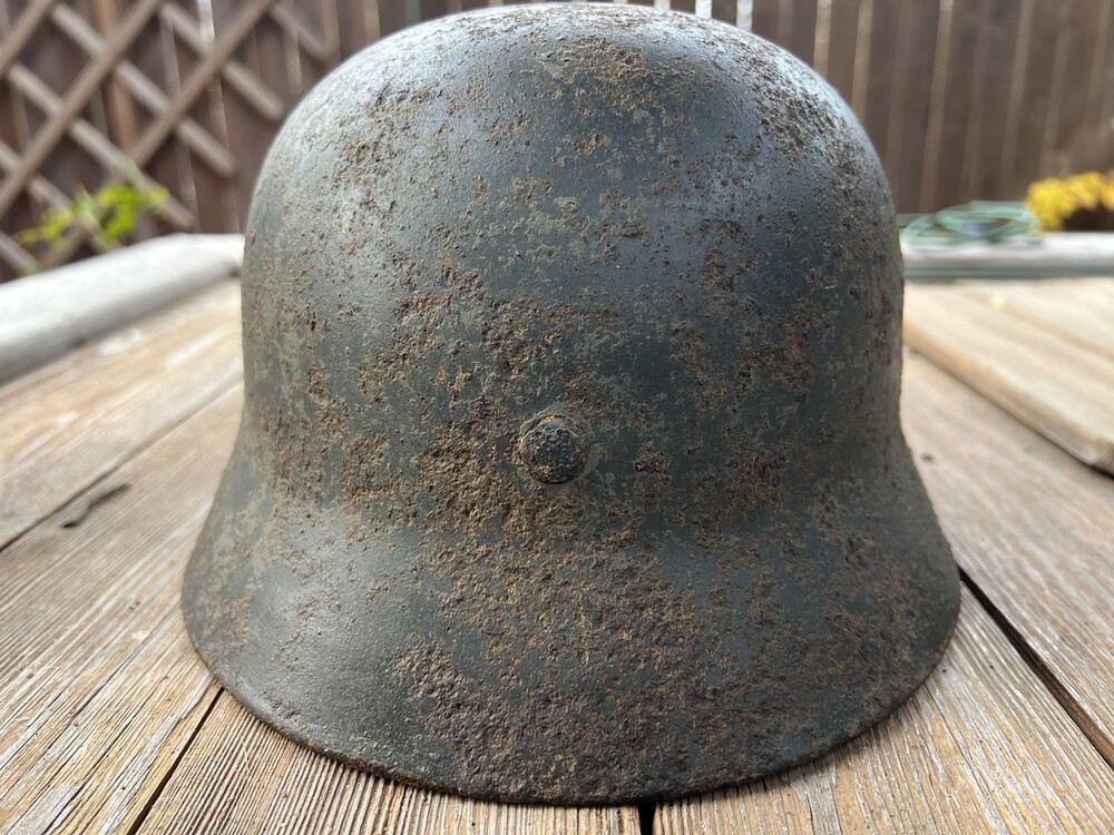 Wehrmacht helmet M40 / from Stalingrad