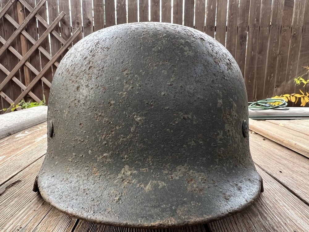 Wehrmacht helmet M40 / from Stalingrad