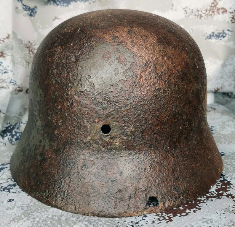 Wehrmacht helmet M40 / from Kursk