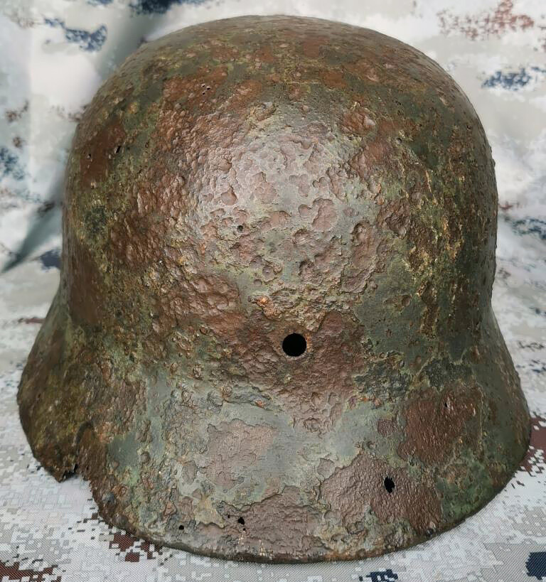 Wehrmacht helmet M40 / from Kursk