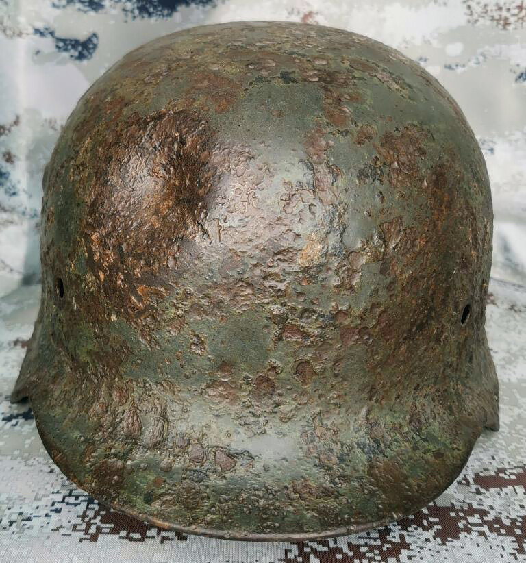 Wehrmacht helmet M40 / from Kursk