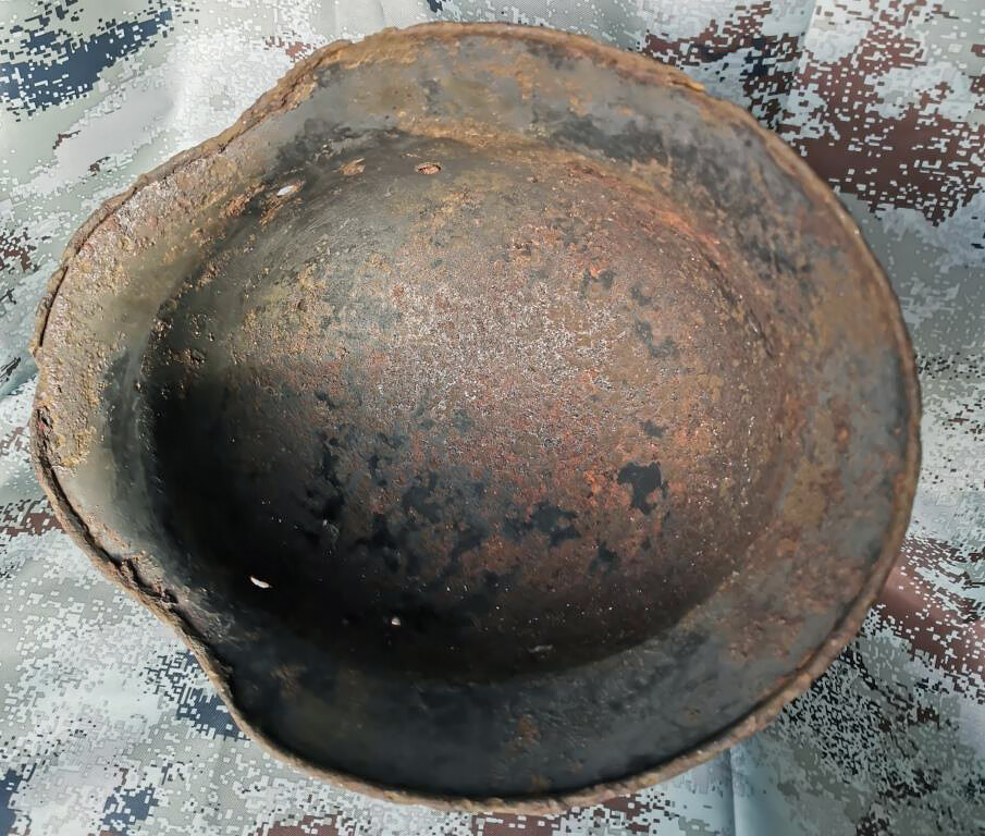 Luftwaffe helmet M35 DD / from Stalingrad